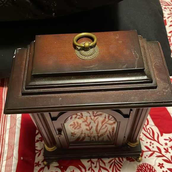 Bombay Mantle Clock - Picture 2 of 4